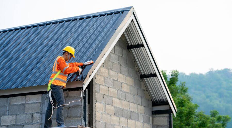 Professional gutter cleaning in Tonopah, NV
